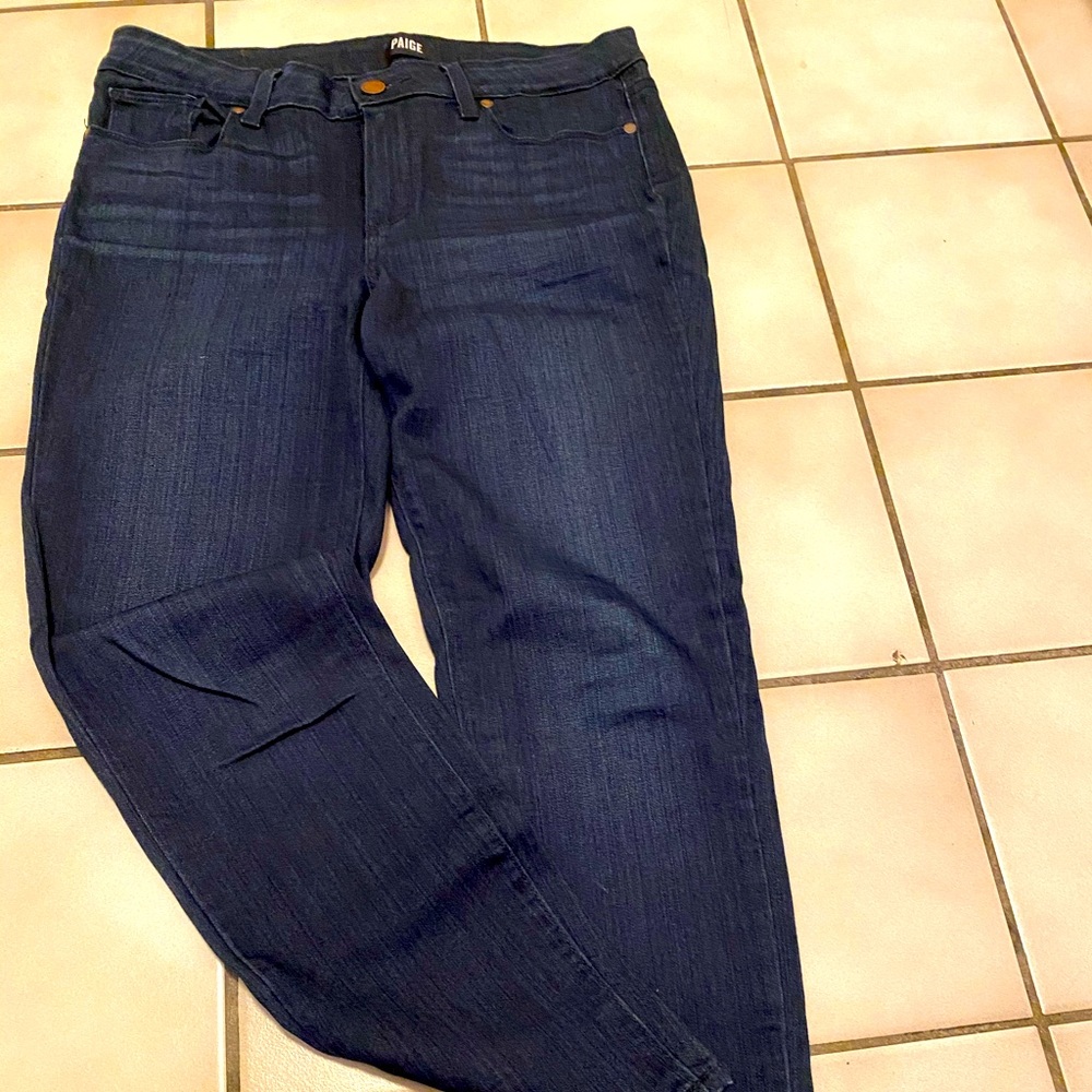 Ankle length skinny jeans